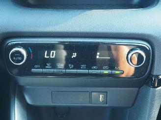 Toyota Yaris 1.5 Hybrid Dynamic picture 23