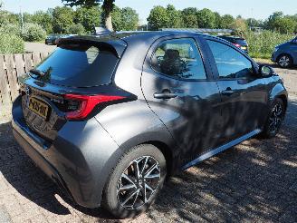 Toyota Yaris 1.5 Hybrid Dynamic picture 4