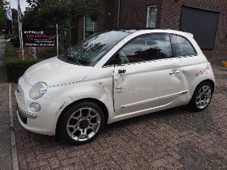 Vaurioauto  passenger cars Fiat 500 1.2 Lounge Automaat 2011/1