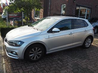 Schadeauto Volkswagen Polo 1.0 Tsi Highline 2018/6