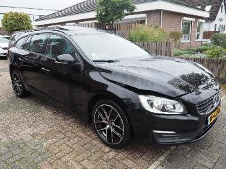Volvo V-60 2.0 D2 Momentum picture 3