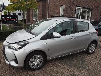 Coche accidentado Toyota Yaris 1.5 Hybrid Active 2019/12