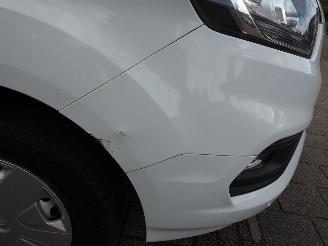 Ford Transit Custom 2.0 TDCI L2H1 Trend picture 9
