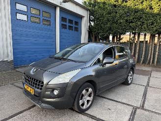Damaged car Peugeot 3008 1.6 THP 115KW AIRCO AUTOMAAT 2011/2