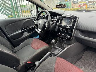 Renault Clio 1.2 16V 54KW AIRCO picture 8