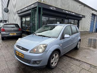 krockskadad bil auto Ford Fiesta 1.3 AIRCO 5-DEURS 2007/8