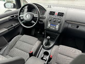 Volkswagen Touran 1.6 16V FSI 7-PERSOONS picture 7
