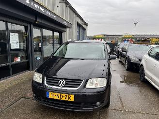 Volkswagen Touran 1.6 16V FSI 7-PERSOONS picture 2