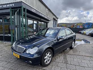 Damaged car Mercedes C-klasse C200 Kompessor Automaat 2000/9