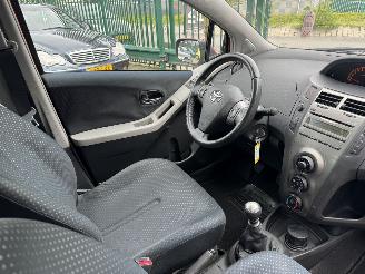 Toyota Yaris 1.3 VVTI AIRCO 5-DEURS 165.000 km NAP! picture 11