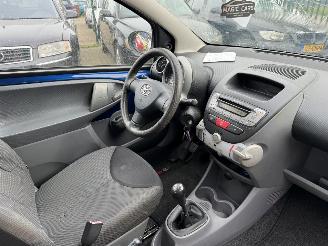 Toyota Aygo 1.0 12V AIRCO picture 5