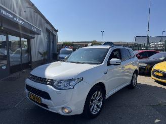 Avarii autoturisme Mitsubishi Outlander 2.0 PHEV Instyle Automaat 2014/6
