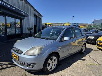 Coche accidentado Ford Fiesta 1.3 8V AIRCO 5-DEURS 2007/8