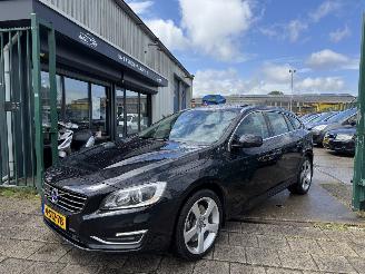 Auto incidentate Volvo V-60 2.4 D6 AWD Plug-in Hybrid Summum 2013/12