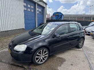 Damaged car Volkswagen Golf 1.4 TSI AUTOMAAT LEER 2008/4