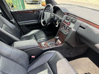 Mercedes E-klasse E290 Turbo Diesel Automaat Leer picture 5