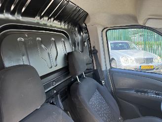 Opel Combo 1.3 CDTI 70KW AIRCO picture 9
