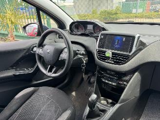Peugeot 208 1.2 VTI AIRCO picture 10
