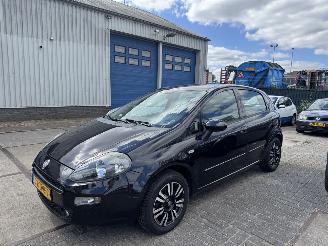 krockskadad bil auto Fiat Punto 0.9 Twinair AIRCO 5-DEURS 2012/12