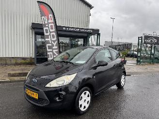 krockskadad bil auto Ford Ka 1.2 51kw Airco 72.000 KM NAP! 2010/11