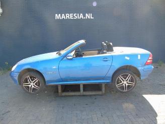 Coche siniestrado Mercedes SLK SLK (R170), Cabrio, 1996 / 2004 2.0 200 K 16V 2001/11