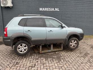 Salvage car Hyundai Tucson Tucson (JM), SUV, 2004 / 2010 2.0 16V CVVT 4x2 2006/3