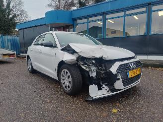 uszkodzony samochody osobowe Audi A1 SPORTBACK 25 TFSI 2019/8
