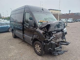 krockskadad bil bedrijf Mercedes Sprinter 315 1.9 CDI L2H2 RWD 2024/6
