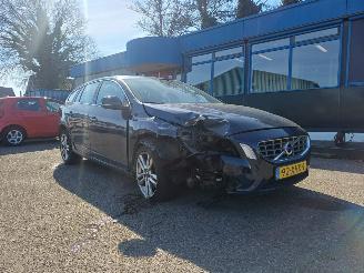 Schadeauto Volvo V-60 1.6 T3 Momentum 2012/6