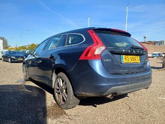 Volvo V-60 1.6 T3 Momentum picture 3