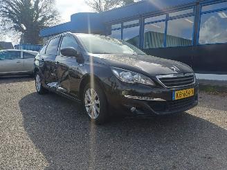 Schadeauto Peugeot 308 1.2 PureTech Style 2016/7
