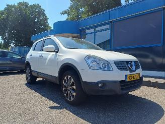 krockskadad bil auto Nissan Qashqai 2.0 Connect Edition 2010/1