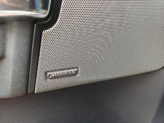 Land Rover Discovery 3.0 SDV6 HSE picture 14