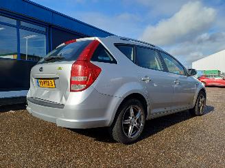 Kia Cee d 1.4 CVVT X-tra picture 4