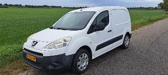 demontáž osobní automobily Peugeot Partner 1.6 HDI 2012/10