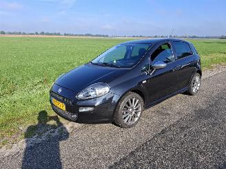 Damaged car Fiat Punto Evo 0.9 twin air 2013/2