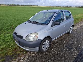 Damaged car Toyota Yaris 1.4 D4D 2002/9