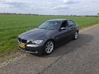 Damaged car BMW 3-serie 318i sedan 2006/6