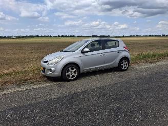krockskadad bil auto Hyundai I-20 1.2 16V 2011/4