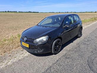 krockskadad bil auto Volkswagen Golf 1.4 16V 2009/4