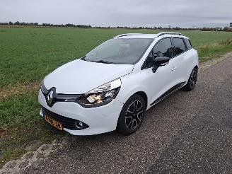 Schadeauto Renault Clio ESTATE TCe 2014/5