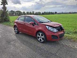 Voiture accidenté Kia Rio 1.4 16V 2013/5
