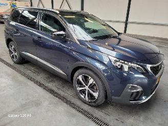 damaged passenger cars Peugeot 5008 GT 1.6 e-THP 121-KW Automaat 7-Persoons Panoramadak 2017/11
