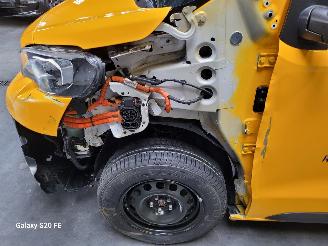 Peugeot e-Expert Long 100-KW 75kwh Automaat Premium picture 6