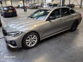 BMW 3-serie 330e Limo 215-KW Automaat M-SPORT picture 4