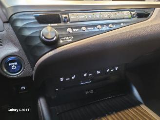 Lexus ES 300h Hybrid 2.5 131-KW Automaat picture 27