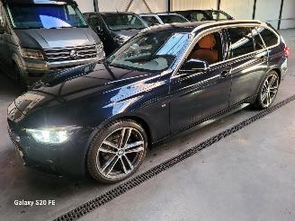 Schadeauto BMW 3-serie 320i Touring 135-KW Sport-Automaat M-Sport 2018/9