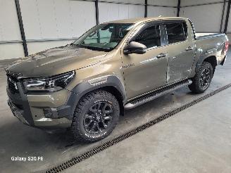 Voiture accidenté Toyota Hilux 2.8 D-4D 150-KW Automaat 4-WD Invincible Dubbel-Cabine 2022/4