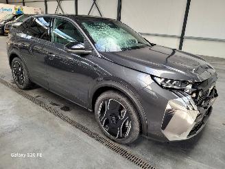 uszkodzony samochody osobowe Peugeot 3008 Plug-In-Hybrid 1.6 143-KW Automaat GT-Line 2025/9