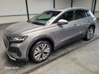 krockskadad bil auto Audi Q4 e-Tron 50 220-KW 77kwh Automaat Quattro 2021/12